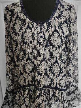 Charming Charlie Black and Cream Floral Peasant Tunic